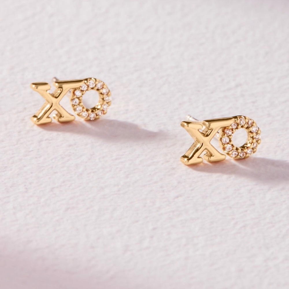 XOXO Studs - Stella & Dot ((NWOT)) Great Gift or Stocking Stuffer!!